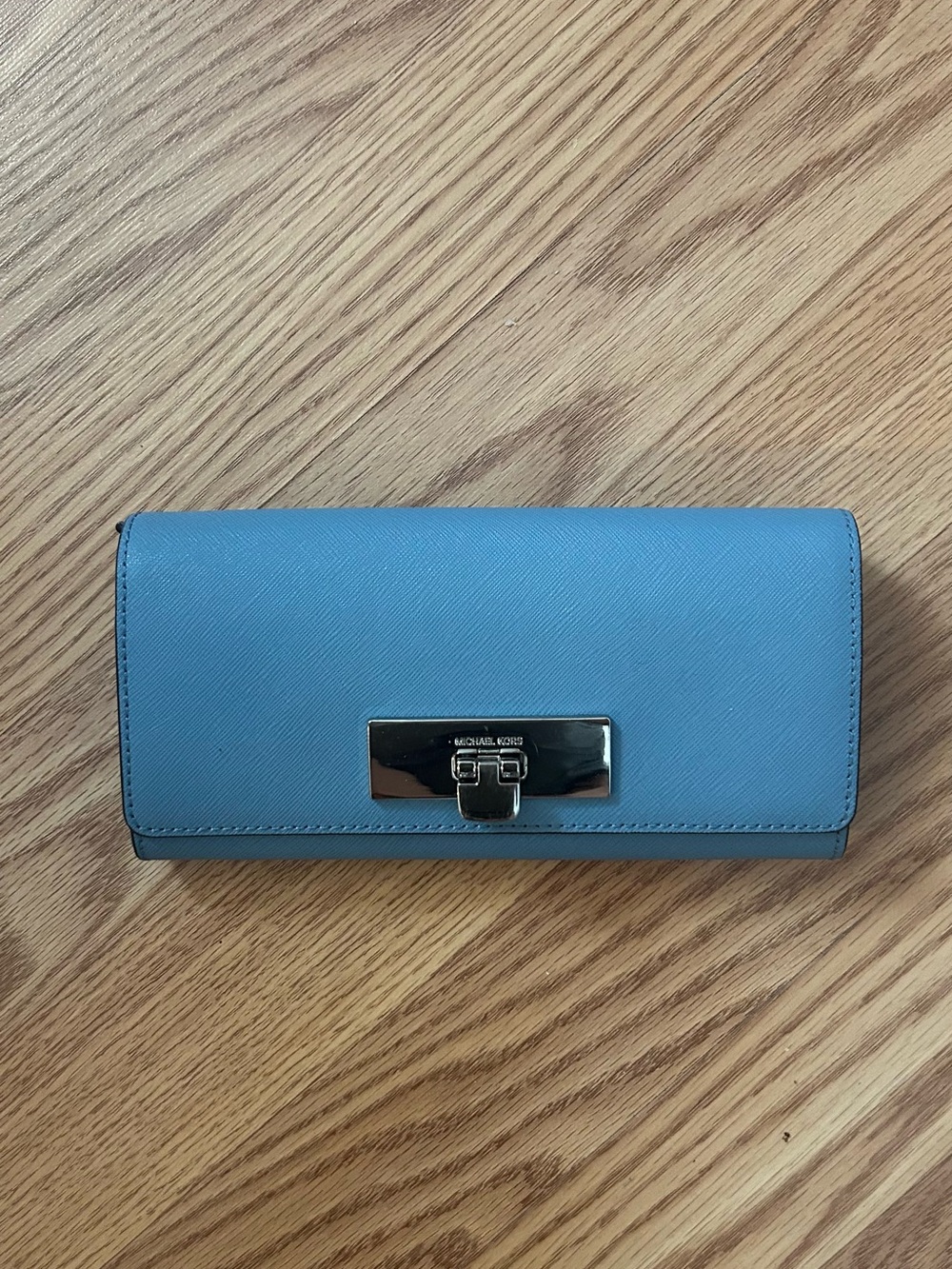 New Michael Kors Women's Callie Sky Saffiano Leather Carryall Wallet